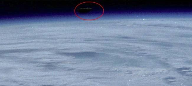 На фото с орбиты Земли найден инопланетный корабль