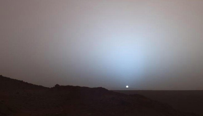 Закат солнца на Марсе (фото + видео)