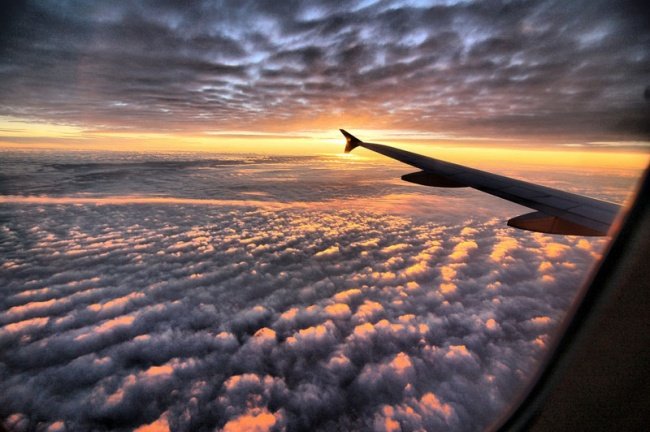 Замечательный вид из иллюминатора самолета (фото)